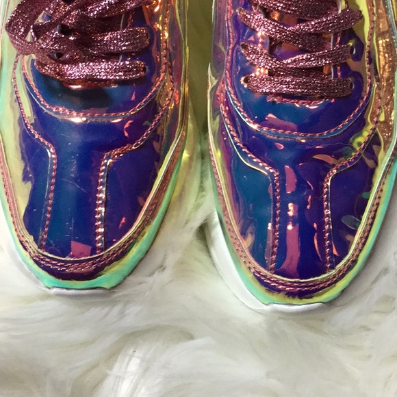 Holo pink mermaid athletic shoe 6, 6.5 - Picture 3 of 4